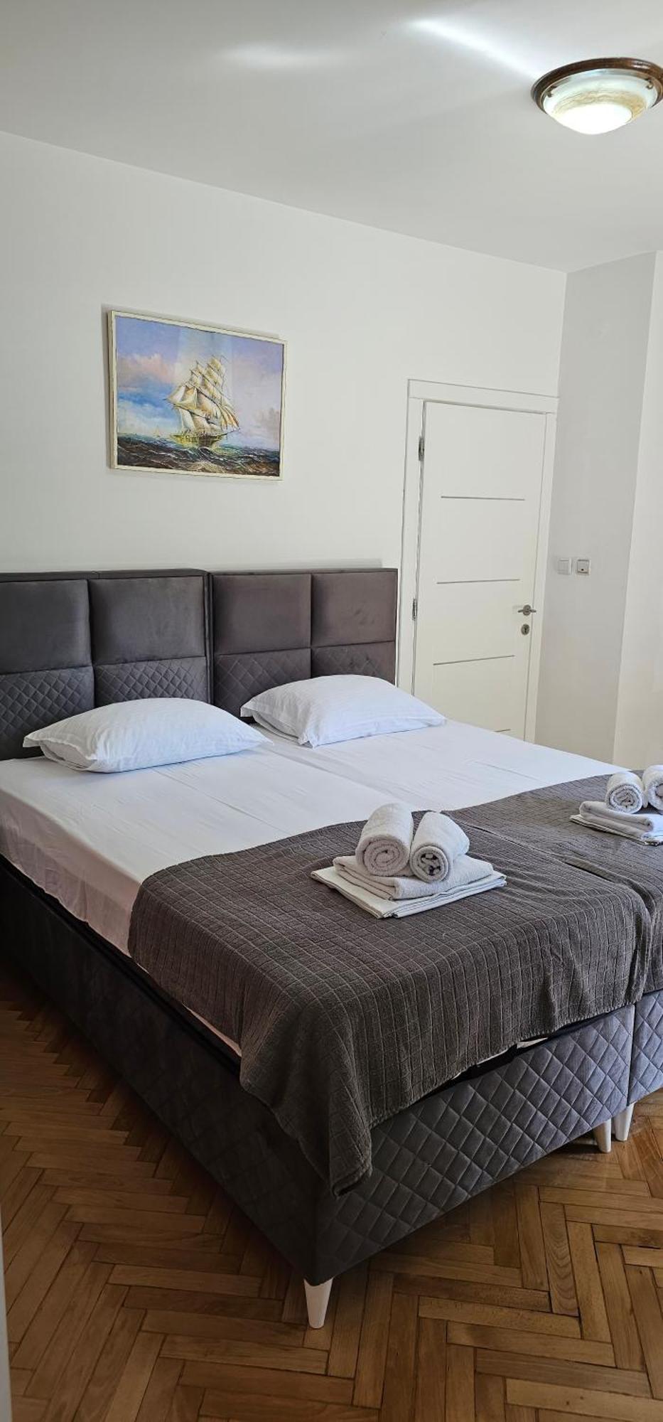 Apartments Popovic Kotor Bilik gambar